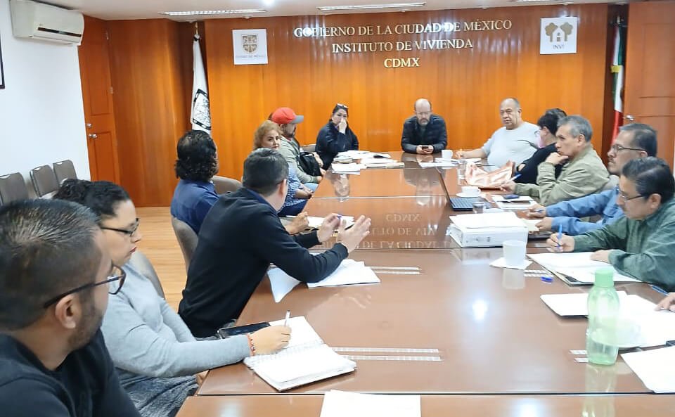 Asamblea de Barrios Grupo Gabino Barrera A.C. y ARCUMOS A.C. se reúnen con representantes del INVI