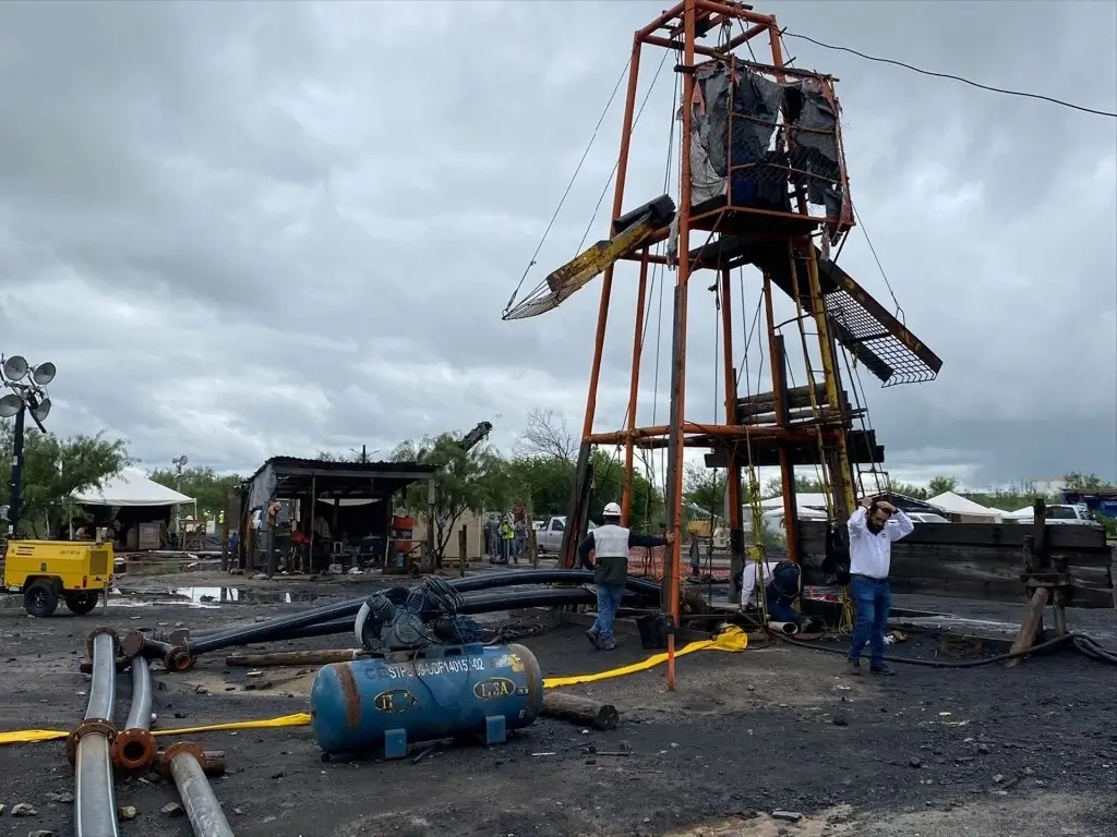Rescatan cuerpo del último trabajador de la mina El Pinabete, Coahuila