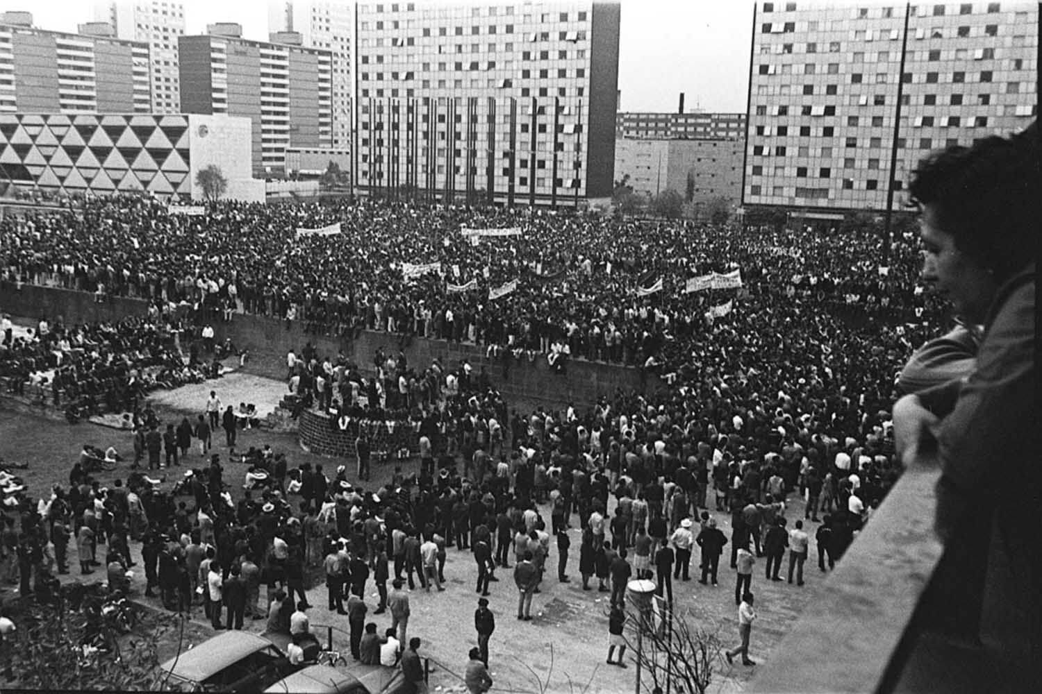 Se conmemoran 57 años de la masacre del 2 de octubre en Tlatelolco